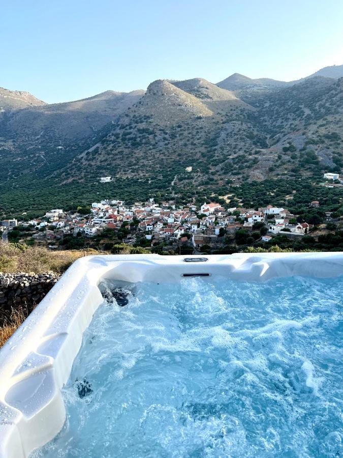 Villa Estee, Luxury Villa With Private Infinity Pool And Jacuzzi 伊罗达 外观 照片